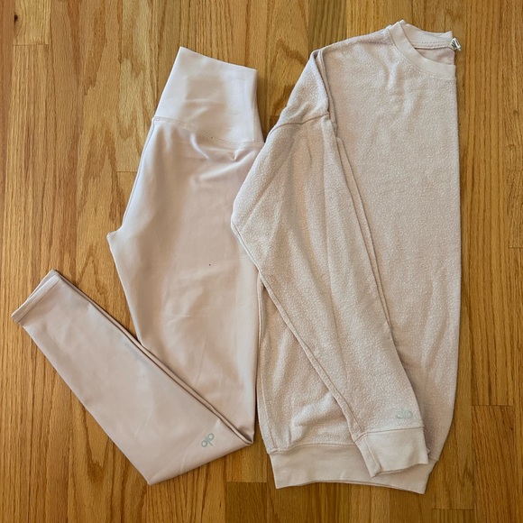Alo Yoga peach/nude Airlift Leggings (s) & long Sleeve Top(m) - Picture 1 of 4